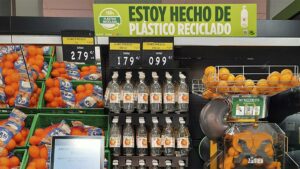 Mercadona desarrolla una nueva botella para el zumo de naranja