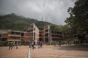 Ministro Trompiz quiere pagar la nomina por el Sistema Patria, pese al rechazo de las universidades