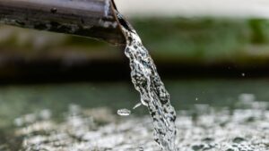 Ni una gota de agua: Vecinos trancaron la autopista en Carabobo para exigir el servicio - Medio de comunicación para la comunidad de Habla Hispana