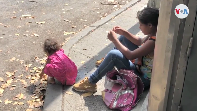 Niños venezolanos buscan hacerle frente a la pobreza | Voice of America