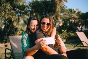 Nuestra obsesión con los selfies tiene una explicación científica: el efecto Narciso