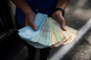 Otro fracaso seguro: Los nuevos billetes durarán un máximo de 6 meses, afirman economistas - AlbertoNews