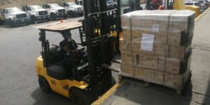 PNUD dona 180 mil pares de guantes para trabajadores de la salud en Venezuela - AlbertoNews
