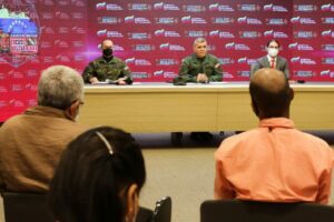 Padrino López vincula a la CIA con supuestas “estructuras narcoparamilitares” en la frontera colombiana