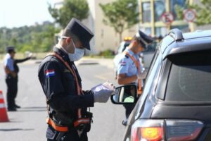 Paraguay recurre a controles nocturnos para frenar el recrudecimiento del COVID-19 - AlbertoNews