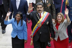 Partido Popular de España pide al Congreso debatir ayuda financiera a Plus Ultra, la aerolínea ligada a la dictadura de Maduro (Detalles) - AlbertoNews