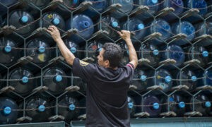 Poca sal, mucha agua y suficiente caminar: Las medidas para mantener los riñones sanos