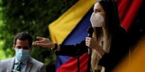 Primera Dama Fabiana Rosales: La persecución y el asedio de la dictadura de Maduro, no detendrá la lucha por la libertad - AlbertoNews