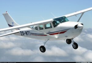 Reportan dos muertos por la caída de una avioneta en zona turística de mexicana Cancún - AlbertoNews