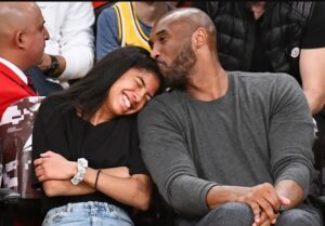 Revelan los nombres de los policías que tomaron fotos de Kobe Bryant y su hija en el lugar del accidente donde murieron - AlbertoNews