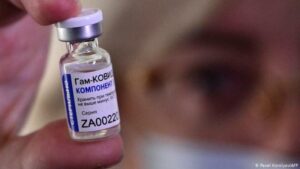 Rusia empieza a probar la vacuna Sputnik V en enfermos de cáncer - AlbertoNews