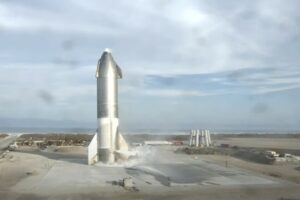 Starship de SpaceX aterriza con éxito por primera vez... para explotar minutos después