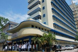 Trabajadores del Hospital Central de San Cristóbal reclaman mejoras salariales