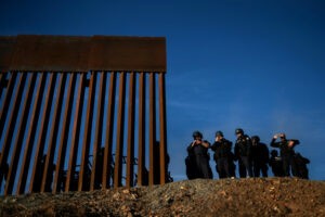 Trump augura que la 'crisis' en la frontera con México 'empeorará' - AlbertoNews
