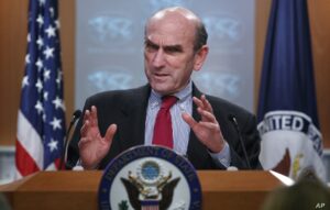 Trump no entregó el TPS a los venezolanos por culpa de “los ideólogos anti-inmigrantes de la Casa Blanca”, dice Elliott Abrams - AlbertoNews