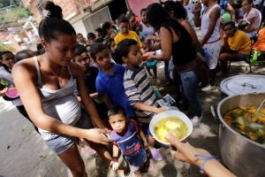 Un estudio sobre la crisis venezolana advirtió que hay un “cóctel mortal” con un inminente riesgo de desnutrición