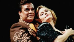 “Una lucha de divos”: la verdad detrás del pleito entre Juan Gabriel y Rocío Dúrcal - AlbertoNews