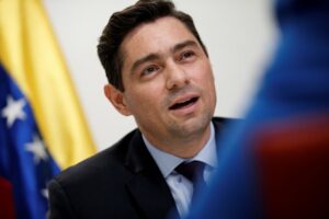 Vecchio a Arreaza: “Siempre hablan de ‘diálogo’, pero se auto anula con sus acciones”