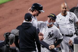 Venezolano Carlos Mendoza será el mánager interino de los Yankees - AlbertoNews