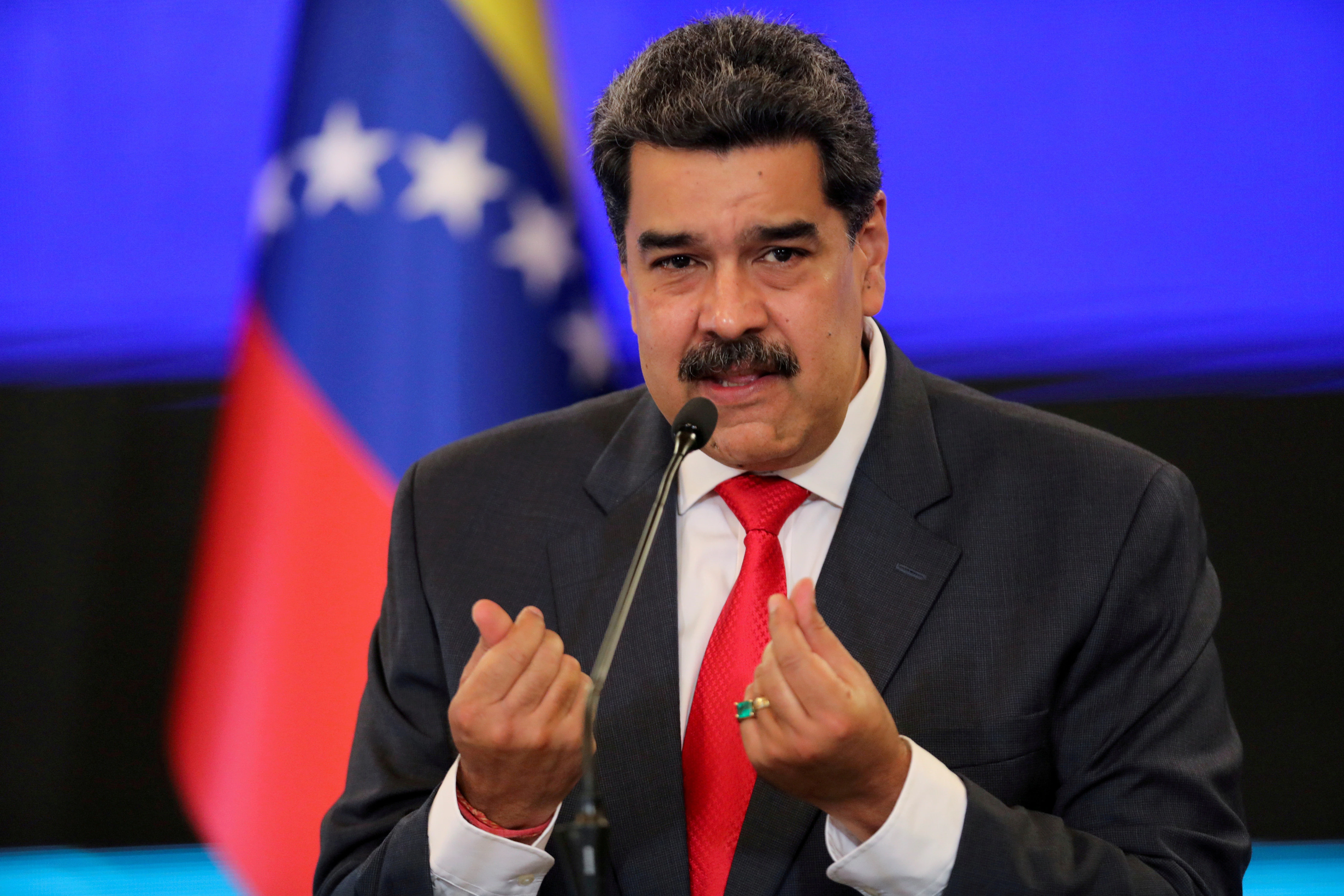 Venezuela acusa a Facebook de "dictadura mediática" por bloquear a Maduro | Voice of America