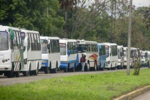 Viajes entre municipios y estados son cada vez más escasos ante la falta de gasoil