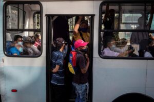 se registraron 389 contagios y 5 fallecidos por complicaciones asociadas (+gráficos)
