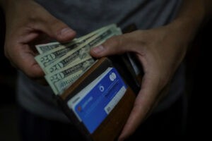 ¡ENTÉRESE! Dólar paralelo sube como la espuma y así se cotiza para la jornada de este miércoles #31Mar
