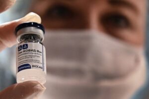 ¡INDIGNANTE! Paraguay no ha recibido vacunas a través del Covax porque supuestamente transfirió DOS VECES el adelanto a cuentas equivocadas