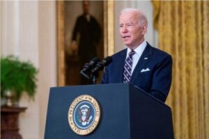 Biden afirma que su Gobierno defenderá el derecho al aborto y calificó el fallo del Supremo como un “error trágico”