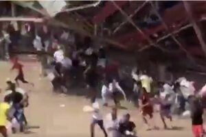 Al menos 4 muertos por el desplome de un palco en una plaza de toros en Colombia