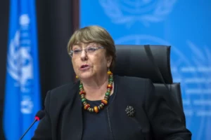 Bachelet aboga por reanudación del diálogo entre oposición y Gobierno