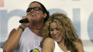 Carlos Vives asegura que Shakira “está muy triste” tras su separación con Piqué | Diario El Luchador