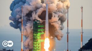 Corea del Sur lanza con éxito su cohete espacial ′Nuri′ | El Mundo | DW