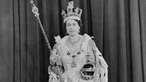 Cuáles son los monarcas que han reinado por más tiempo (y a cuánto está Isabel II de ocupar el primer lugar