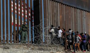 Cuatro países crearán un grupo de trabajo para luchar contra el tráfico de personas en la frontera de México y EE UU - El Diario