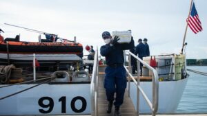 Dos embarcaciones colisionan en Florida dejando al menos dos fallecidos y diez heridos