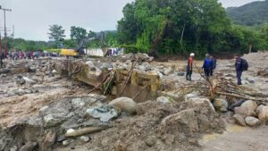 EN VIDEO | Fuertes lluvias provocaron desbordamiento de río en Mérida