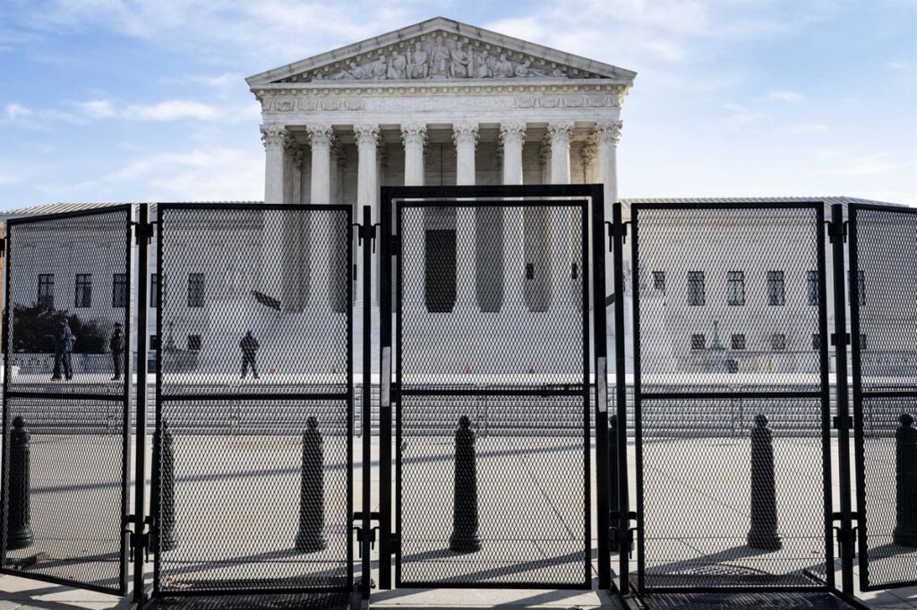 El Tribunal Supremo de EEUU revoca el derecho constitucional al aborto