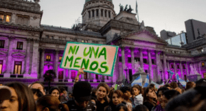 El lamento de familiares de víctimas por femicidio en Argentina