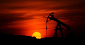 El petróleo de Texas abre con una bajada del 6,30 %