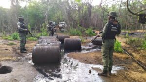 Fuerza Armada destruyó centro clandestino de combustible en Zulia