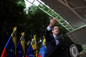 Guaidó alertó que presencia del avión venezolano con tripulantes iraníes en Argentina es una amenaza para la región