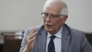 Josep Borrell ante Josep Cuní, artículo de Joan Tapia