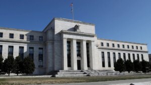 La Fed sostiene que los bancos pueden capear cómodamente una recesión severa