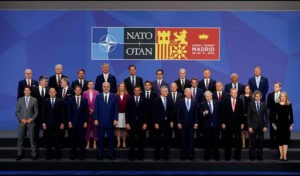 La OTAN alerta ante la amenaza de Rusia y China y promete "defender cada centmetro del territorio aliado"