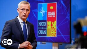 La OTAN reforzará su flanco oriental y considera ″amenaza directa″ a Rusia, dice Stoltenberg | El Mundo | DW