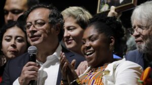 La llegada al poder de Petro sepulta el predominio de las élites en Colombia