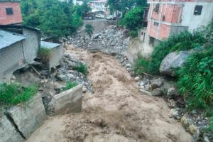 Lluvias dejan municipios de Mérida y Zulia en emergencia