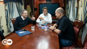 Macron, Scholz y Draghi viajan a Ucrania para buscar salida al conflicto | El Mundo | DW