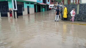 Mérida | Autoridades se despliegan en el municipio Tovar tras fuertes precipitaciones